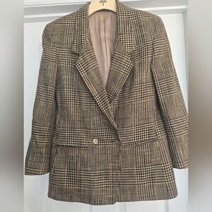 Vintage Corporate Women Houndstooth Blazer in Black and Tan